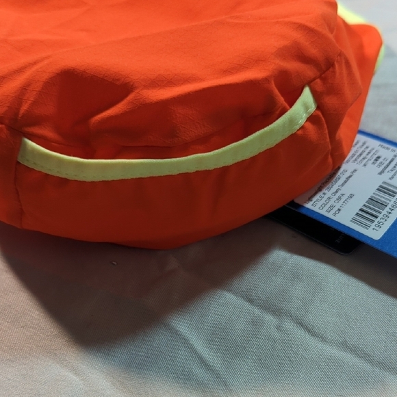 Brooks Cherry Tomatoe And Neo Pink Runners Packable Hat.. New!!!! - Picture 5 of 9